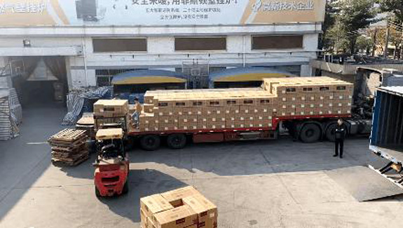 菲思盾壁掛爐雄縣工程發(fā)貨現(xiàn)場