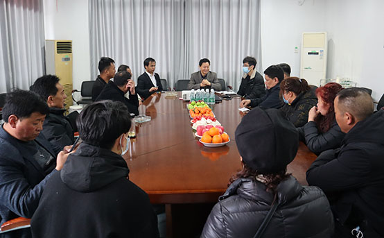 青?？疾靾F(tuán)同菲思盾壁掛爐洽談合作